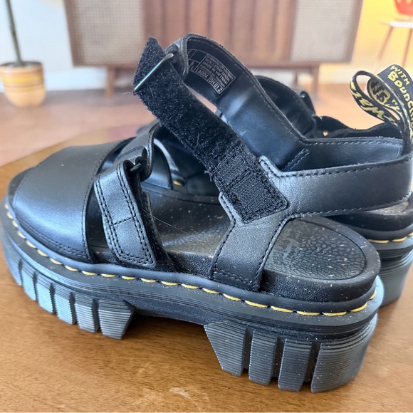 DR MARTENS BLACK SANDALS SIZE 8 - Picture 7 of 9